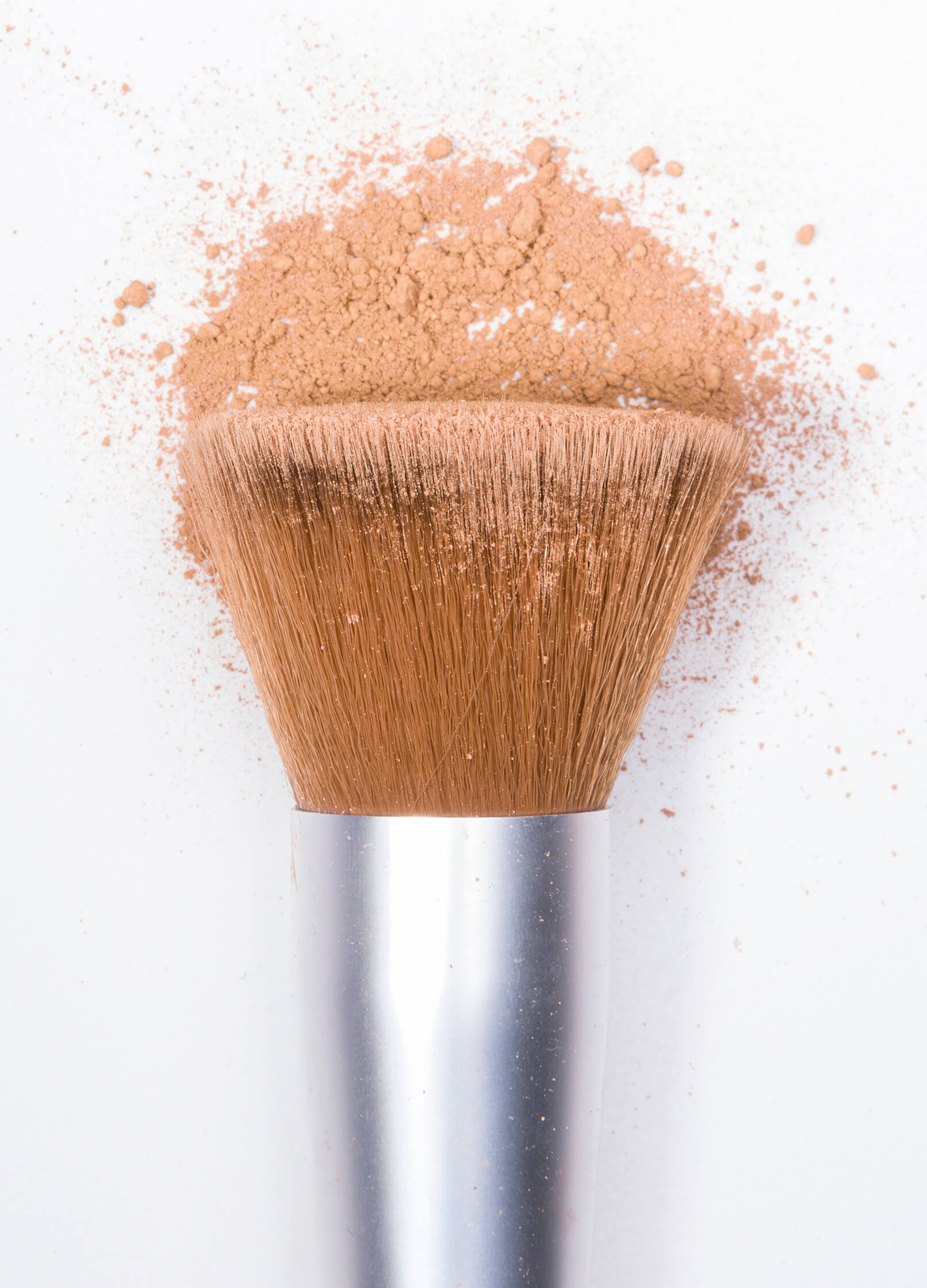 foundation brush, vegan and cruelty free makeup brush 
